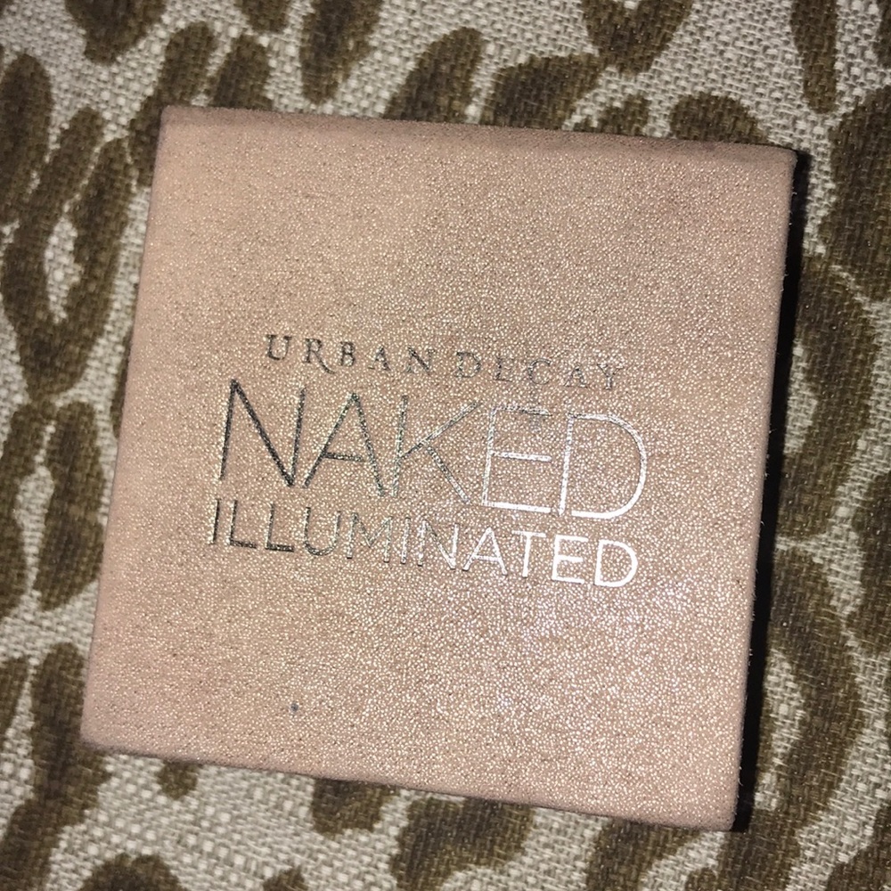 Urban decay naked illuminated highlighter